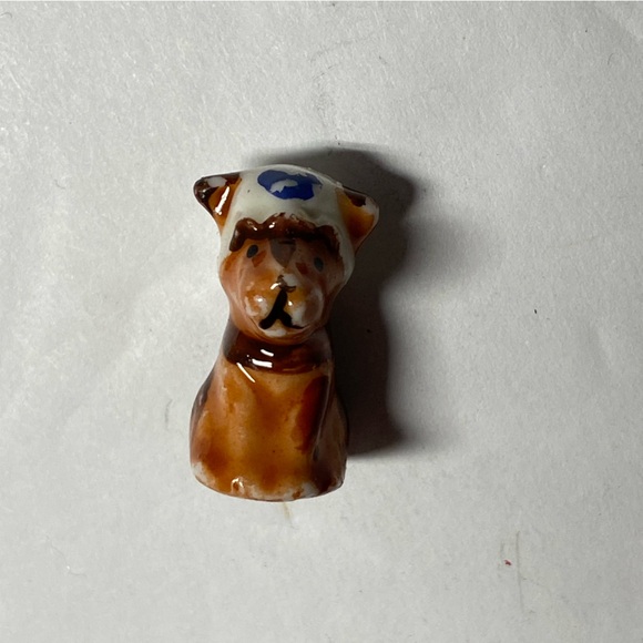 Vintage Trinket Box Hinged Porcelain "Little Red Riding Hood w/Tiny Wolf - Picture 4 of 6